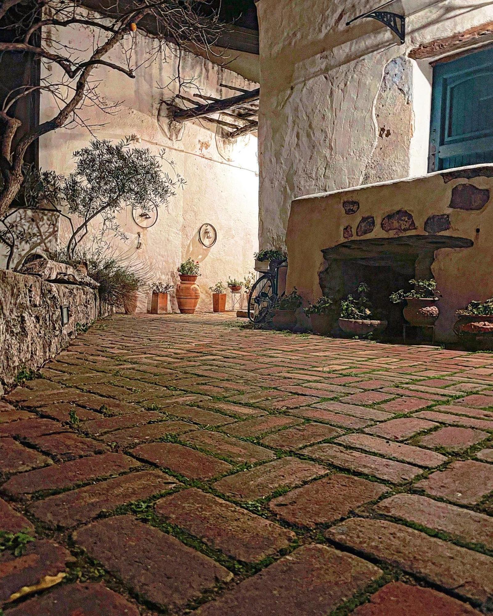 B&B Corte San Lussorio Oliena Dış mekan fotoğraf