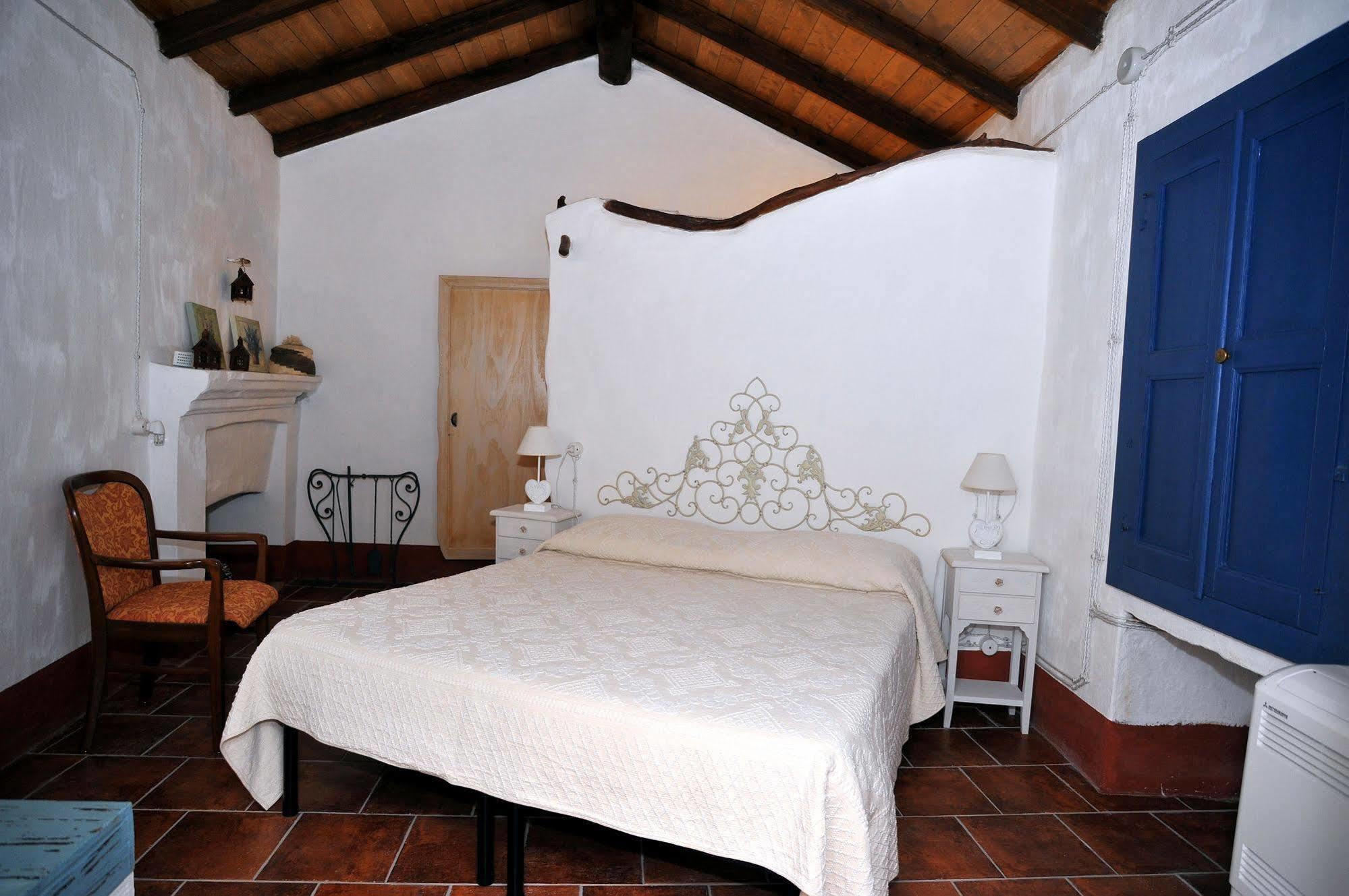 B&B Corte San Lussorio Oliena Dış mekan fotoğraf